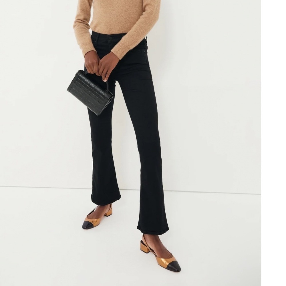 MOTHER The Weekender Mid Rise Flare Jeans in Not Guilty Size 26